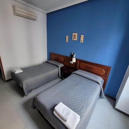Hostal Pan America Мадрид Екстериор снимка
