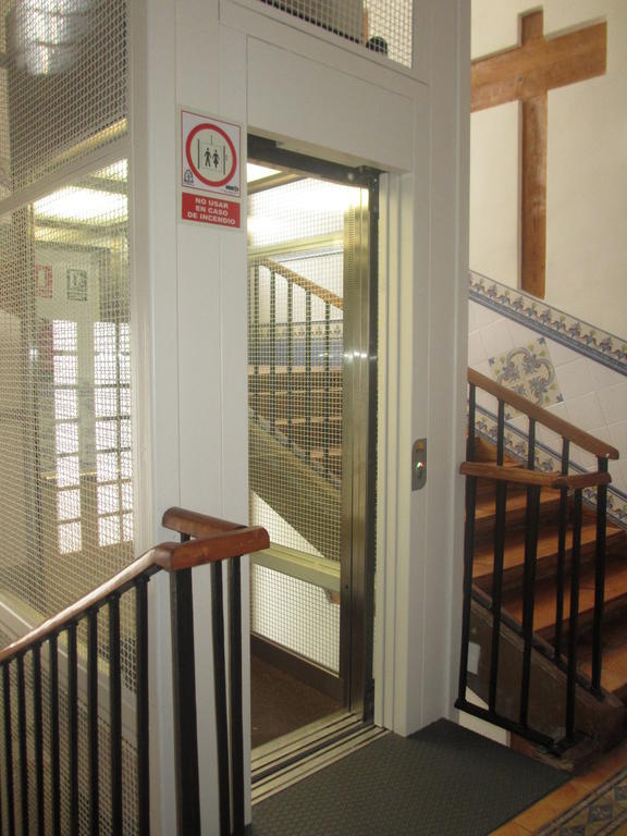 Hostal Pan America Мадрид Екстериор снимка