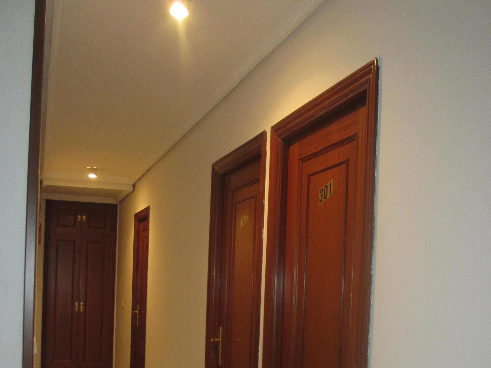 Hostal Pan America Мадрид Екстериор снимка
